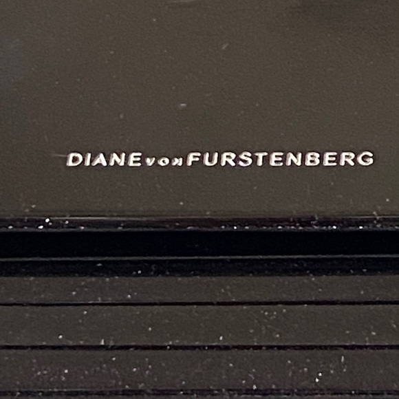 Diane Von Furstenberg Black Glitter Resin Twilight Clutch Crossbody - Picture 3 of 5
